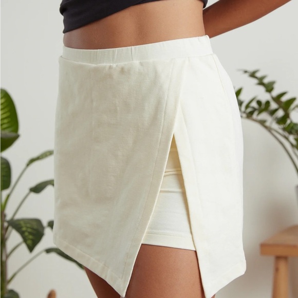 Known Supply • NWT Westbrook Pearl Yellowish Cream Skort - Picture 10 of 10